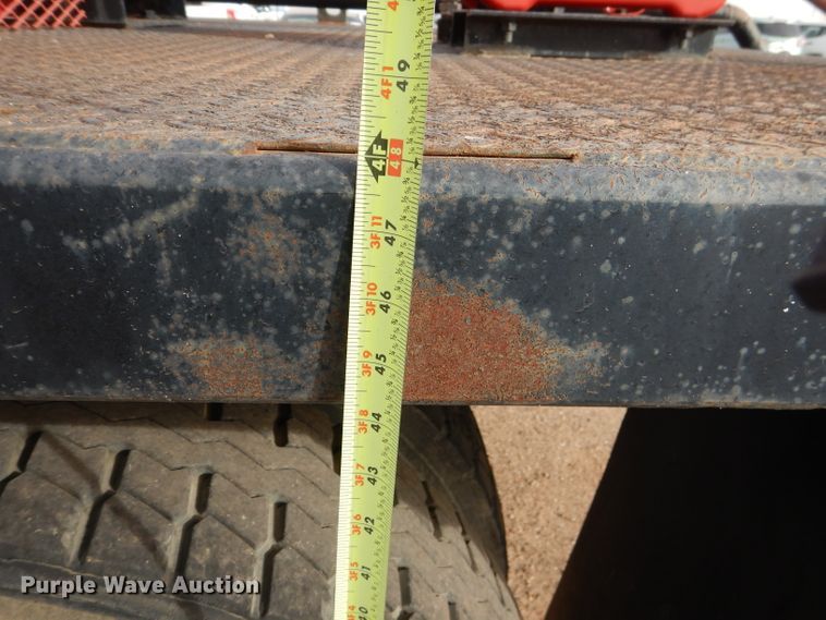 image for item DJ8898 2001 Peterbilt 362  oilfield truck