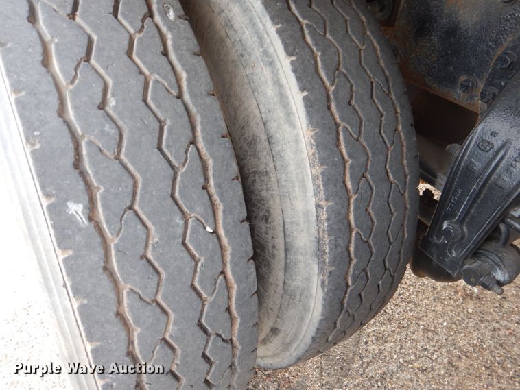 image for item DJ8898 2001 Peterbilt 362  oilfield truck