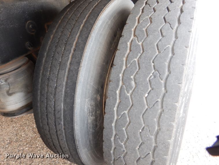 image for item DJ8898 2001 Peterbilt 362  oilfield truck