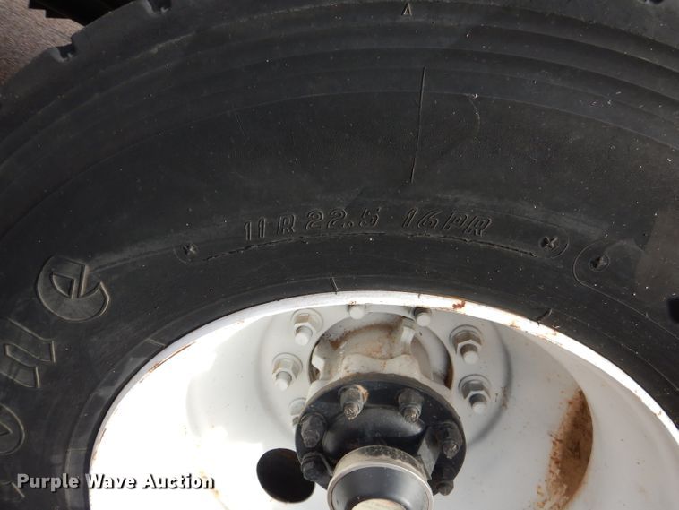 image for item DJ8898 2001 Peterbilt 362  oilfield truck