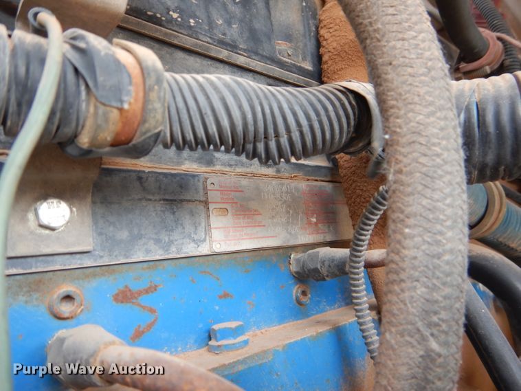 image for item DJ8899 1992 International F2574  winch truck