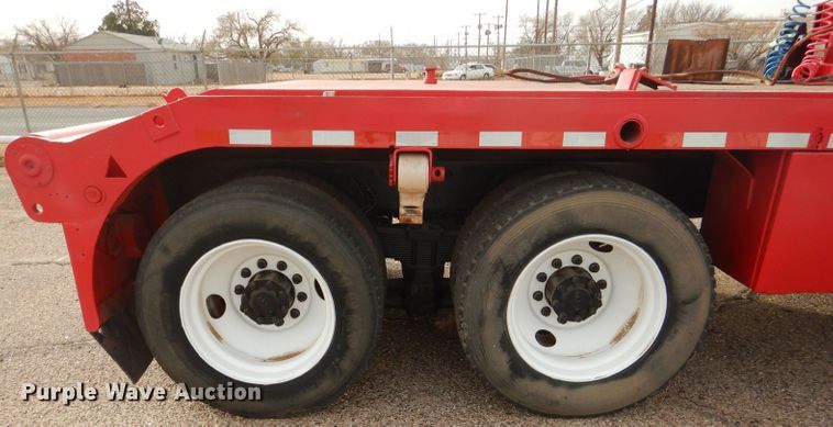 image for item DJ8899 1992 International F2574  winch truck