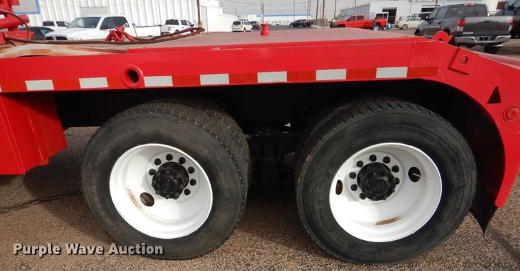 image for item DJ8899 1992 International F2574  winch truck