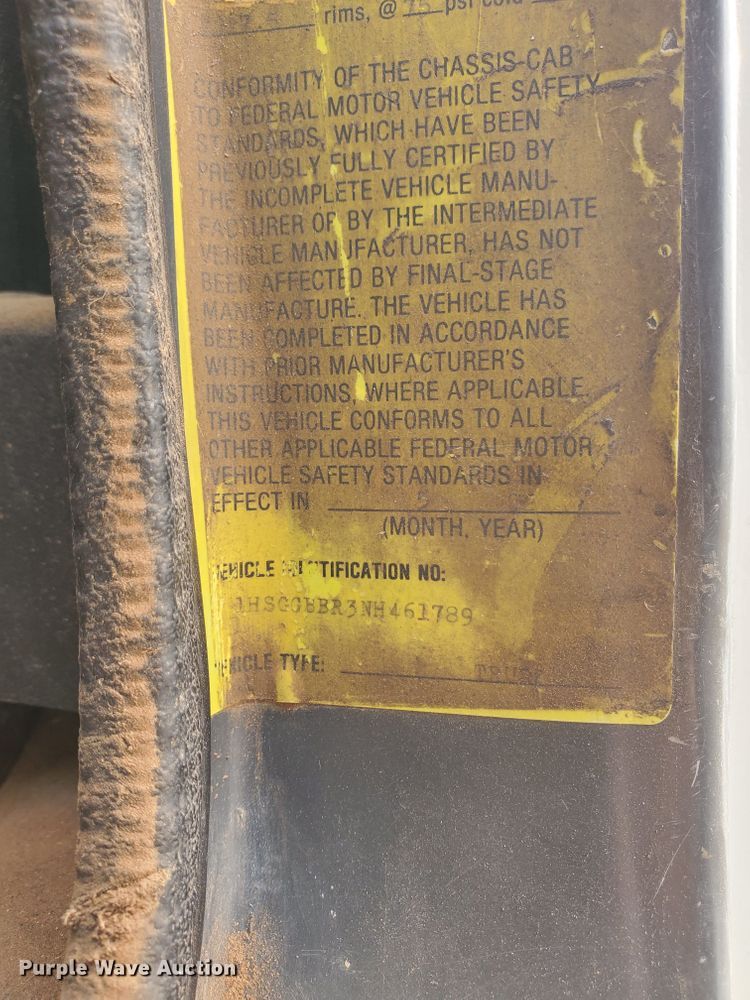 image for item DJ8899 1992 International F2574  winch truck