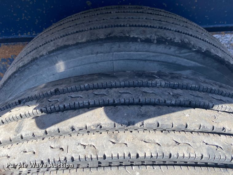 image for item DL6815 2002 Utility FS2CHA  flatbed trailer