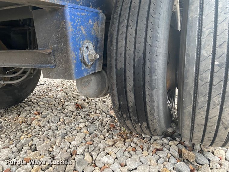 image for item DL6816 2002 Utility FS2CHA  flatbed trailer