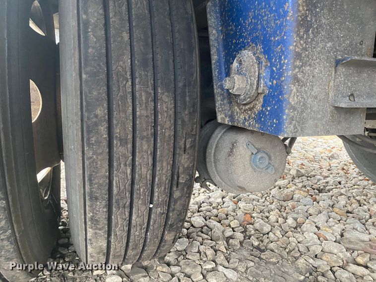 image for item DL6816 2002 Utility FS2CHA  flatbed trailer