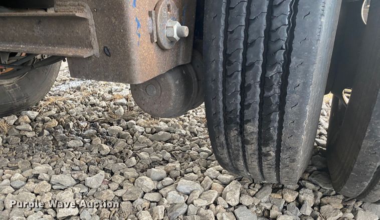 image for item DL6817 2002 Utility  flatbed trailer