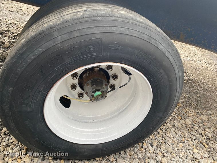 image for item DL6817 2002 Utility  flatbed trailer