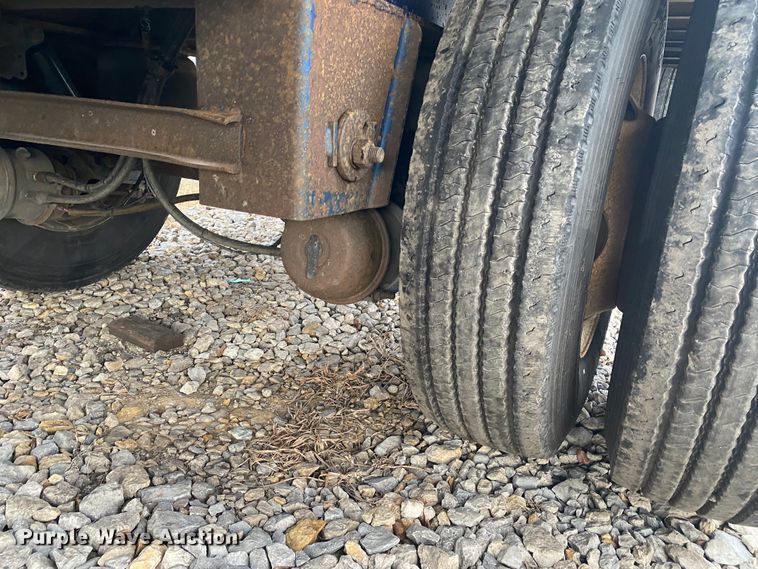 image for item DL6819 2002 Utility FS2CHA  flatbed trailer