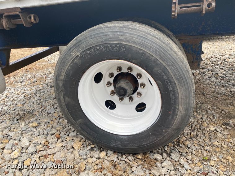 image for item DL6819 2002 Utility FS2CHA  flatbed trailer