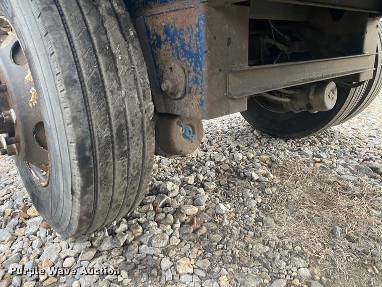 image for item DL6819 2002 Utility FS2CHA  flatbed trailer