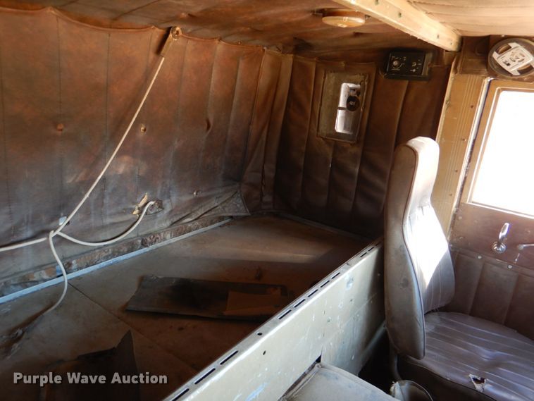 image for item DL6853 1977 Peterbilt  semi truck