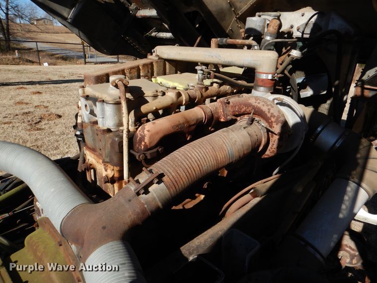 image for item DL6853 1977 Peterbilt  semi truck