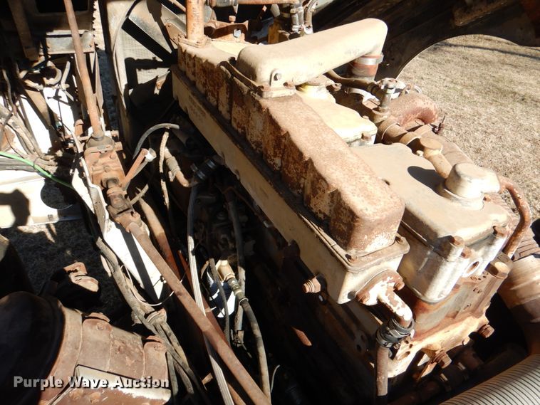 image for item DL6853 1977 Peterbilt  semi truck