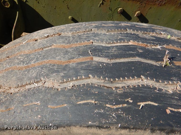 image for item DL6853 1977 Peterbilt  semi truck