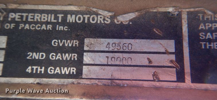 image for item DL6853 1977 Peterbilt  semi truck