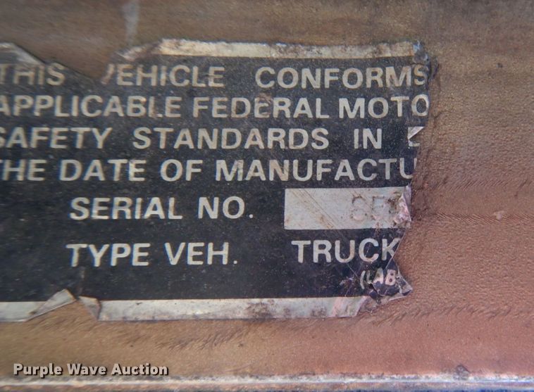 image for item DL6853 1977 Peterbilt  semi truck