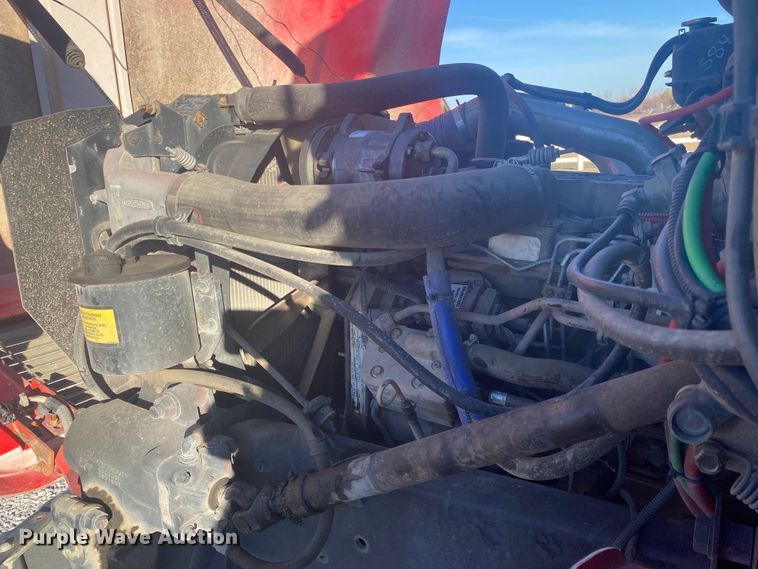 image for item DL6858 2001 Freightliner FL70  semi truck