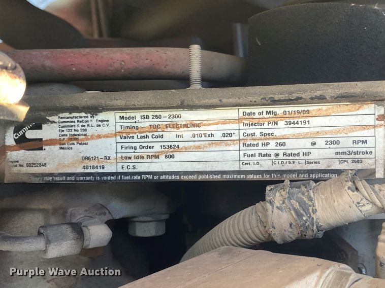 image for item DL6858 2001 Freightliner FL70  semi truck