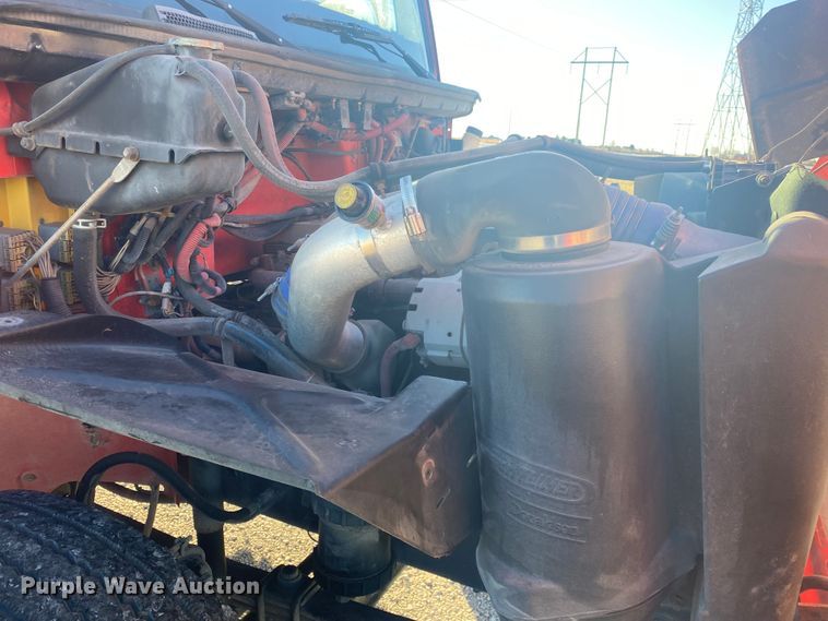 image for item DL6858 2001 Freightliner FL70  semi truck