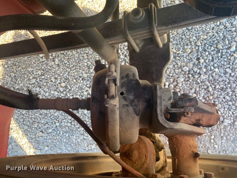 image for item DL6858 2001 Freightliner FL70  semi truck