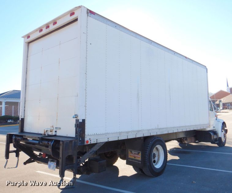 image for item DN2665 1996 International 4700  box truck