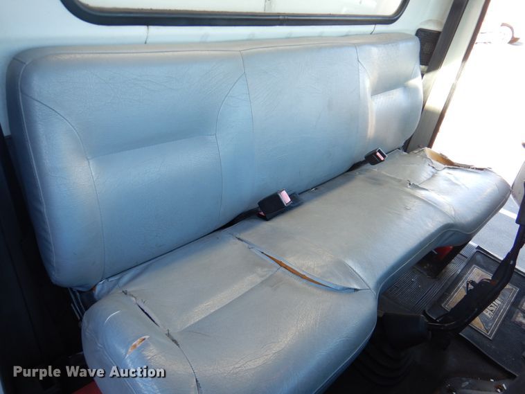 image for item DN2665 1996 International 4700  box truck