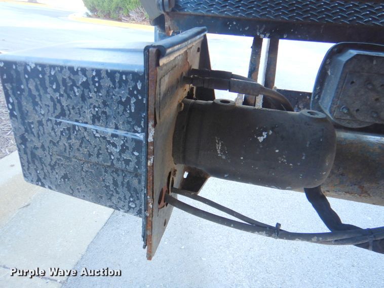 image for item DN2665 1996 International 4700  box truck