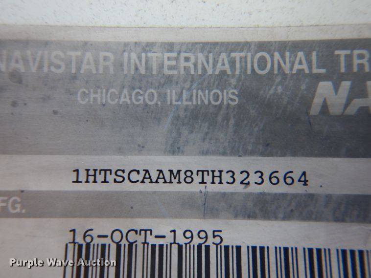 image for item DN2665 1996 International 4700  box truck