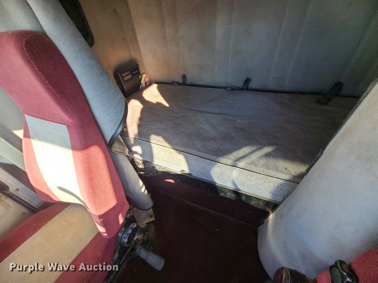 image for item GB9162 1990 Freightliner FLD120  semi truck