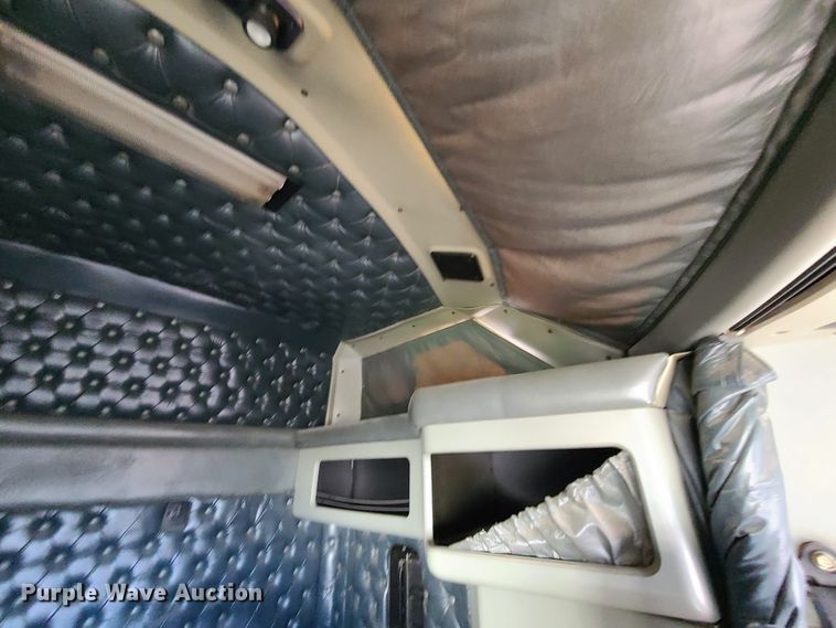 image for item GB9164 1996 Kenworth T600  semi truck