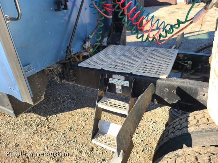 image for item GB9164 1996 Kenworth T600  semi truck