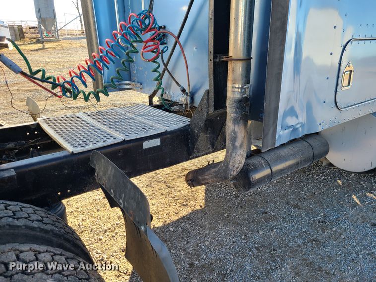 image for item GB9164 1996 Kenworth T600  semi truck