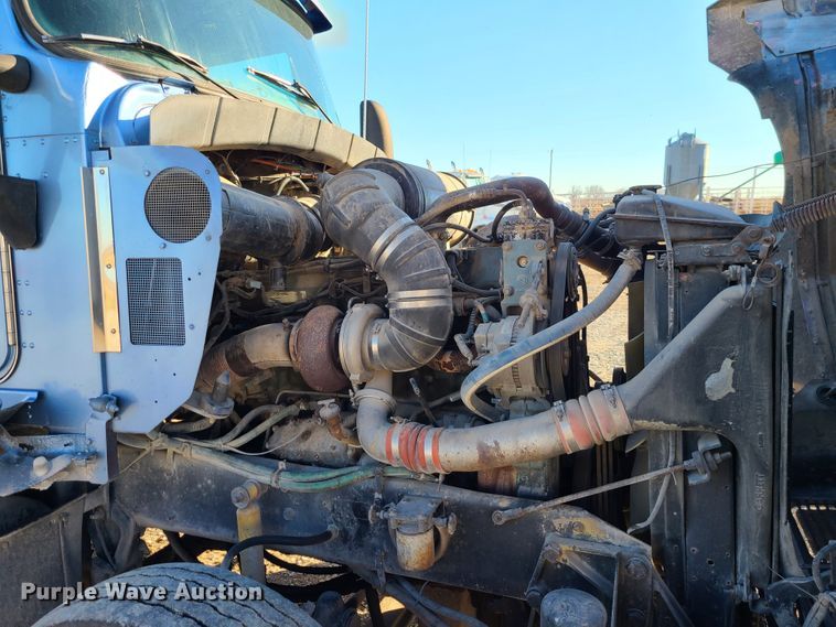 image for item GB9164 1996 Kenworth T600  semi truck