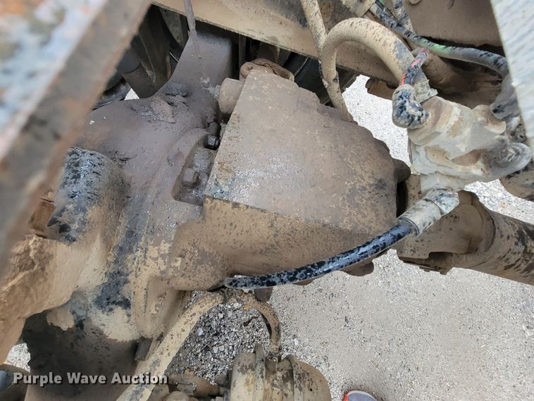 image for item HF9260 1998 Volvo VN  semi truck