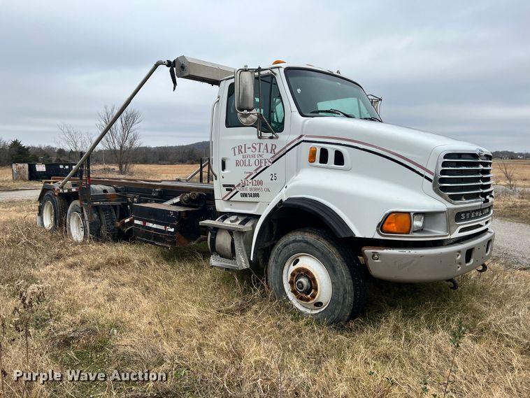 image for item ID9622 2006 Sterling LT9500  roll-off container truck