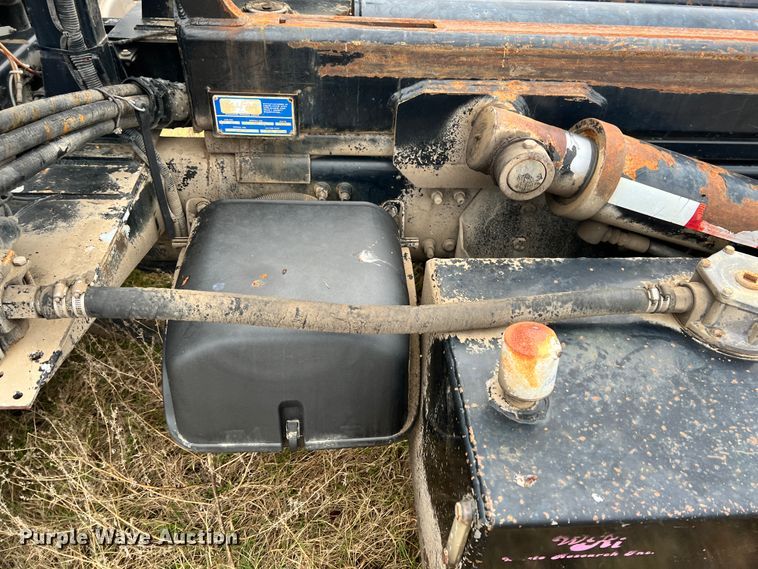 image for item ID9622 2006 Sterling LT9500  roll-off container truck