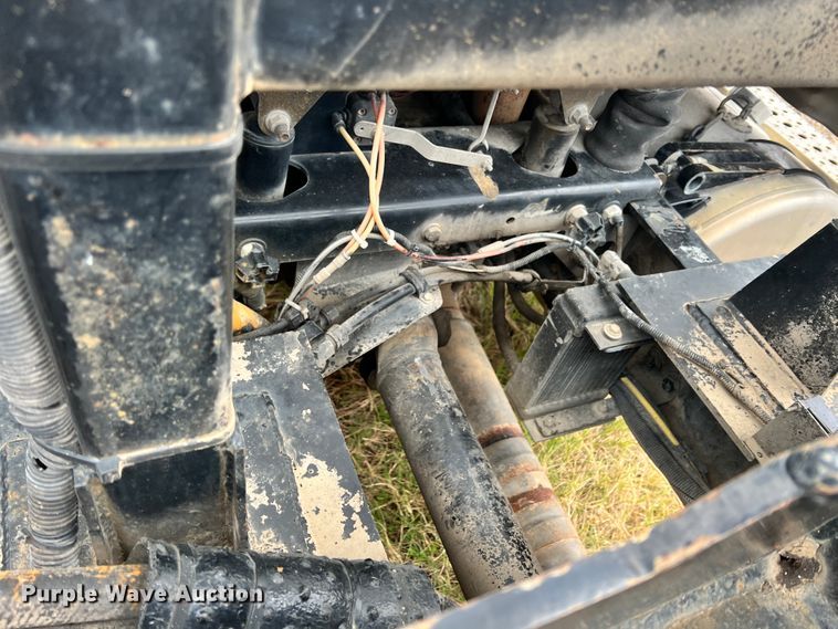 image for item ID9622 2006 Sterling LT9500  roll-off container truck