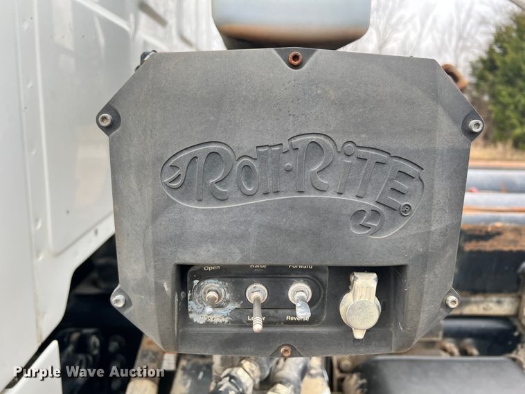 image for item ID9622 2006 Sterling LT9500  roll-off container truck