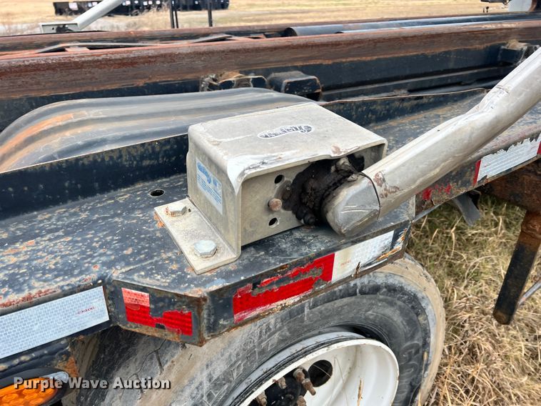 image for item ID9622 2006 Sterling LT9500  roll-off container truck