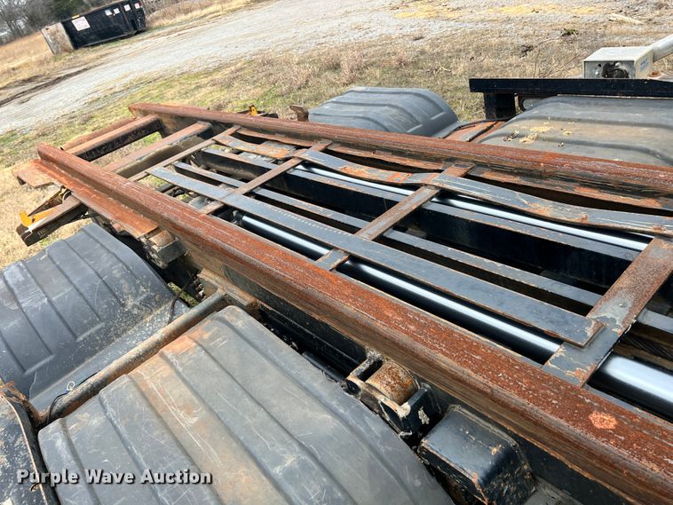 image for item ID9622 2006 Sterling LT9500  roll-off container truck