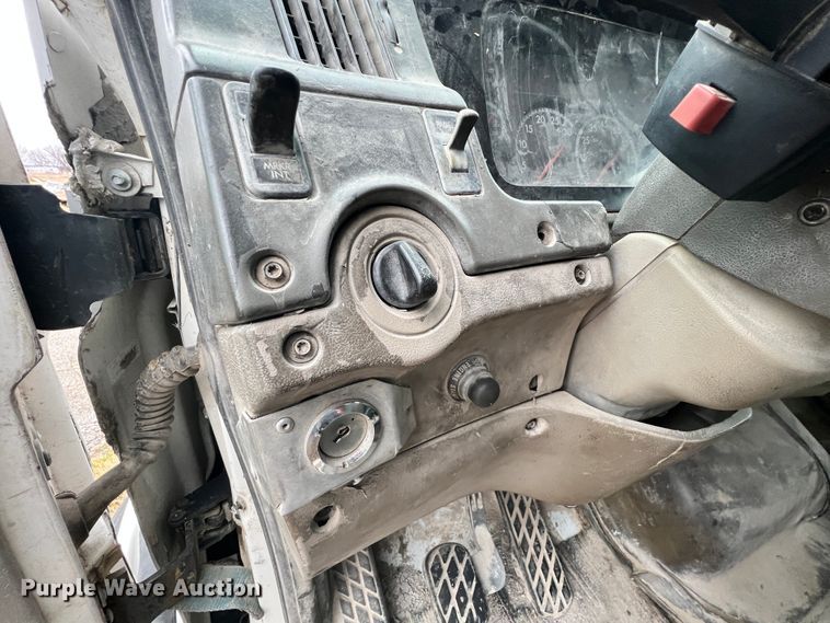 image for item ID9622 2006 Sterling LT9500  roll-off container truck