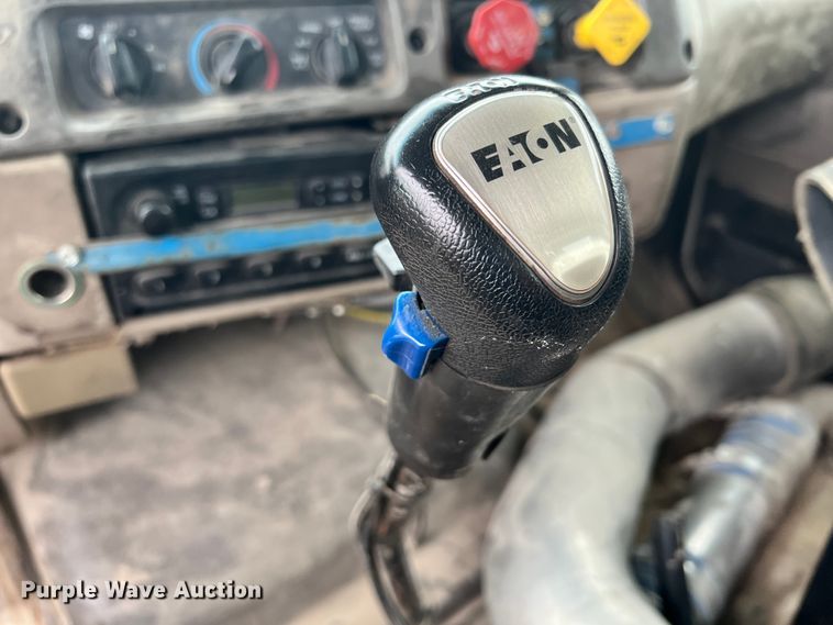 image for item ID9622 2006 Sterling LT9500  roll-off container truck