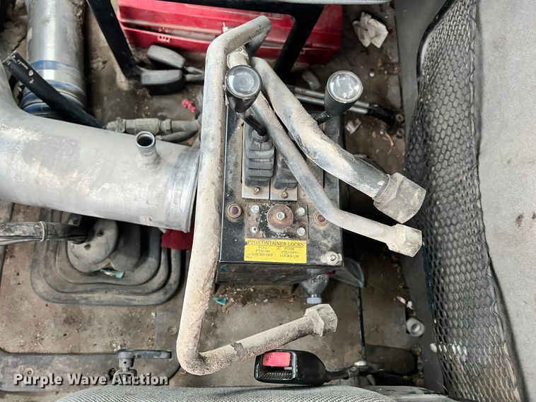 image for item ID9622 2006 Sterling LT9500  roll-off container truck