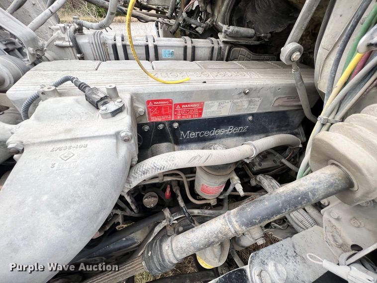 image for item ID9622 2006 Sterling LT9500  roll-off container truck