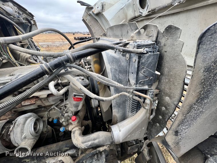 image for item ID9622 2006 Sterling LT9500  roll-off container truck