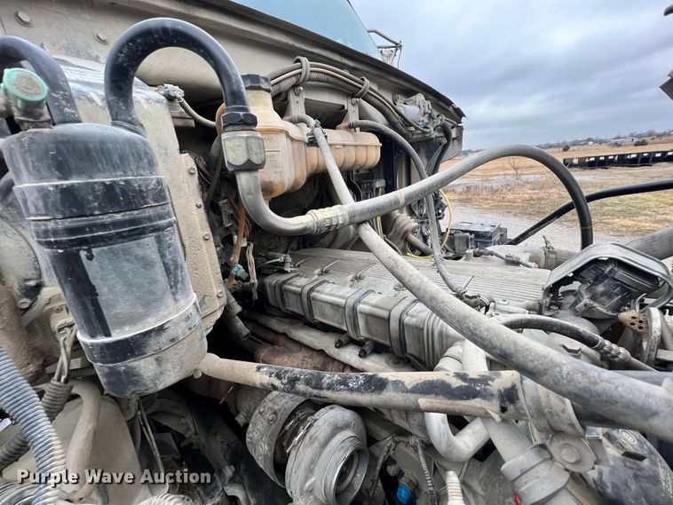 image for item ID9622 2006 Sterling LT9500  roll-off container truck