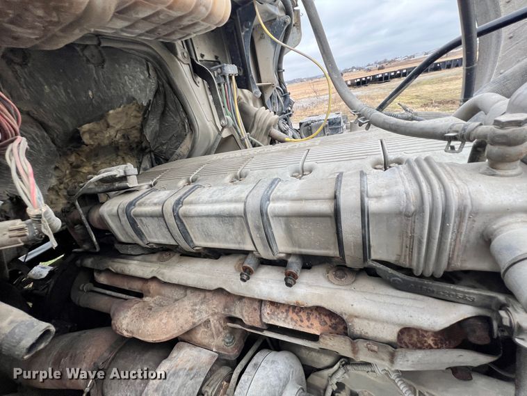 image for item ID9622 2006 Sterling LT9500  roll-off container truck