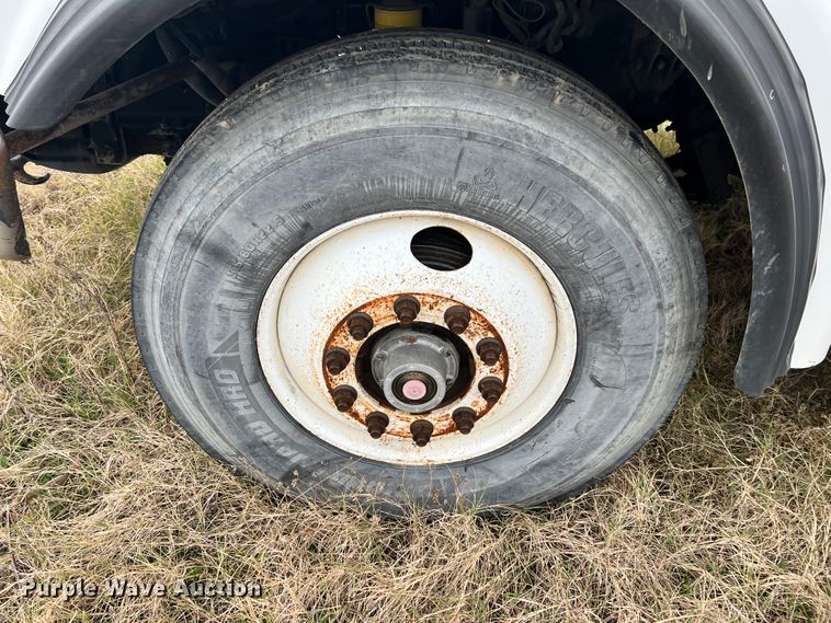 image for item ID9622 2006 Sterling LT9500  roll-off container truck